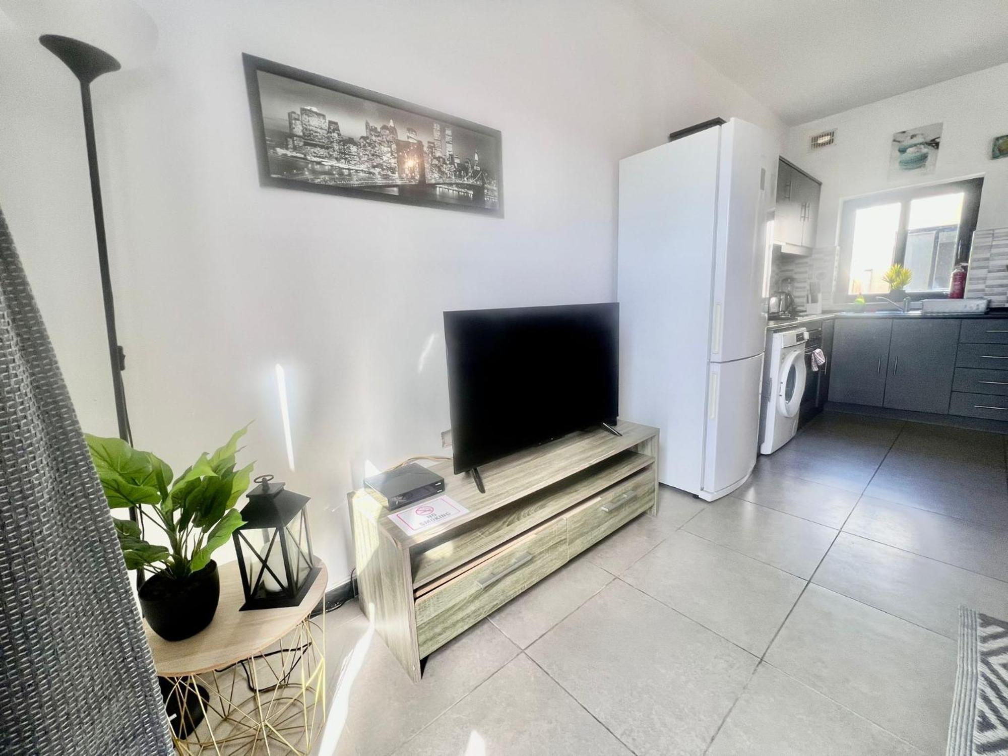 Apartment 83/3-lovely 1 Bedroom Penthouse